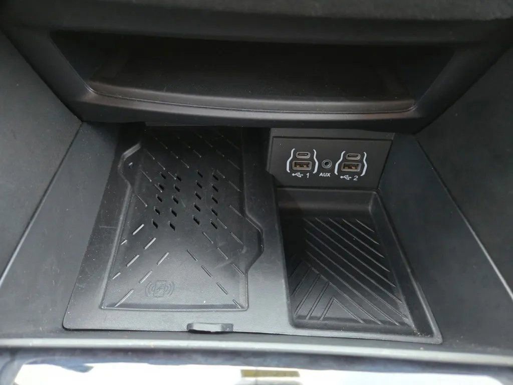 Used 2025 Chrysler Pacifica Limited FWD image 22