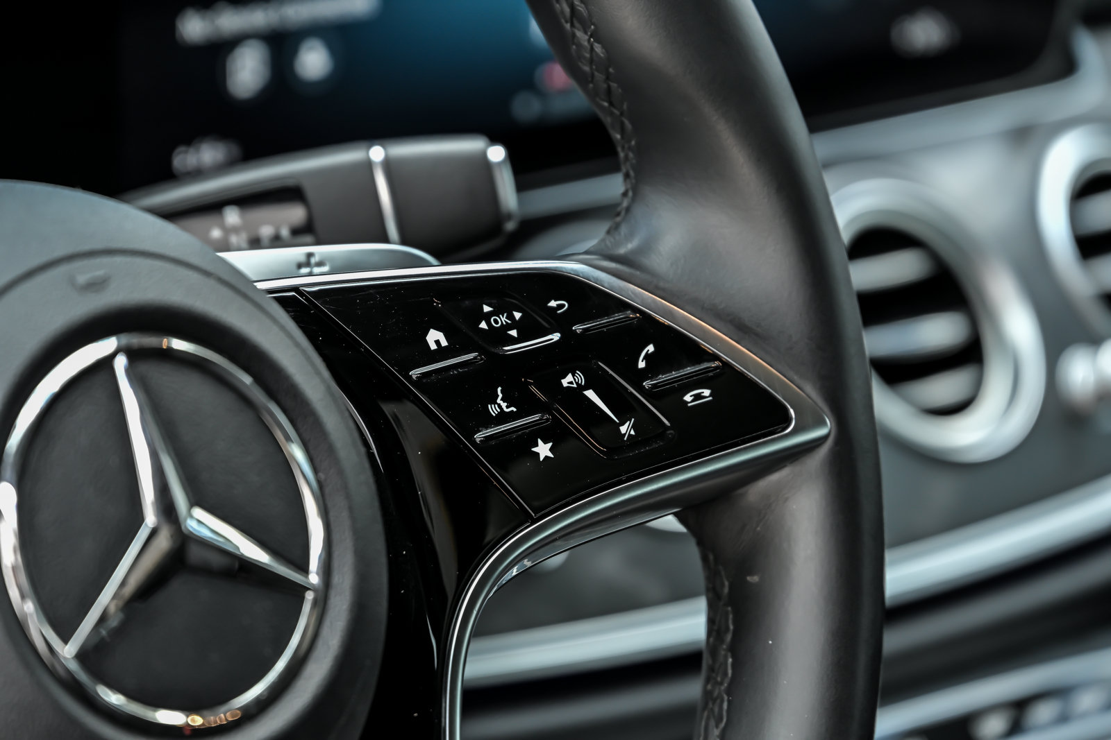 Used 2023 Mercedes-Benz E 350 4MATIC Sedan image 27