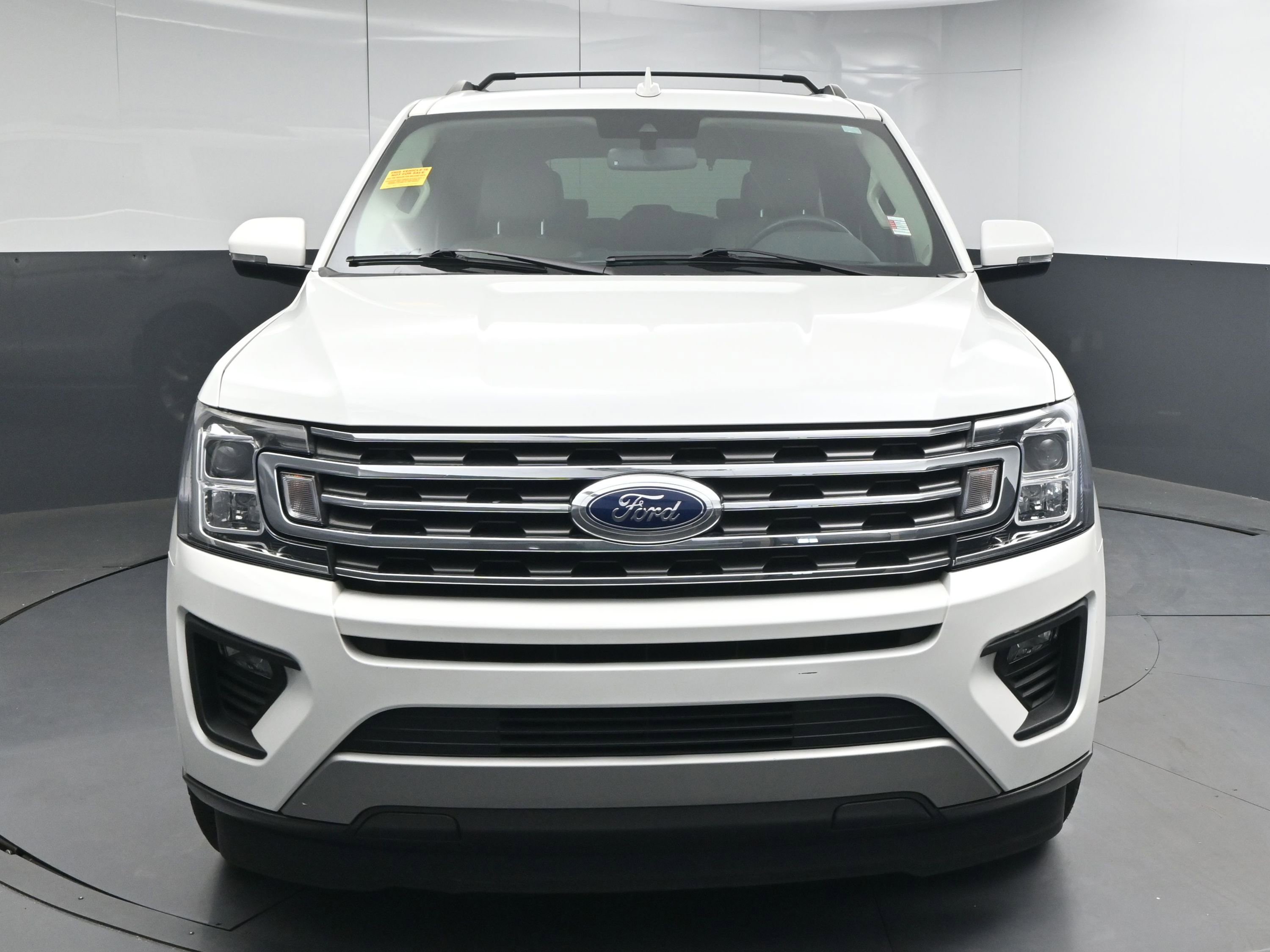 Used 2020 Ford Expedition XLT w/ Equipment Group 202A image 2