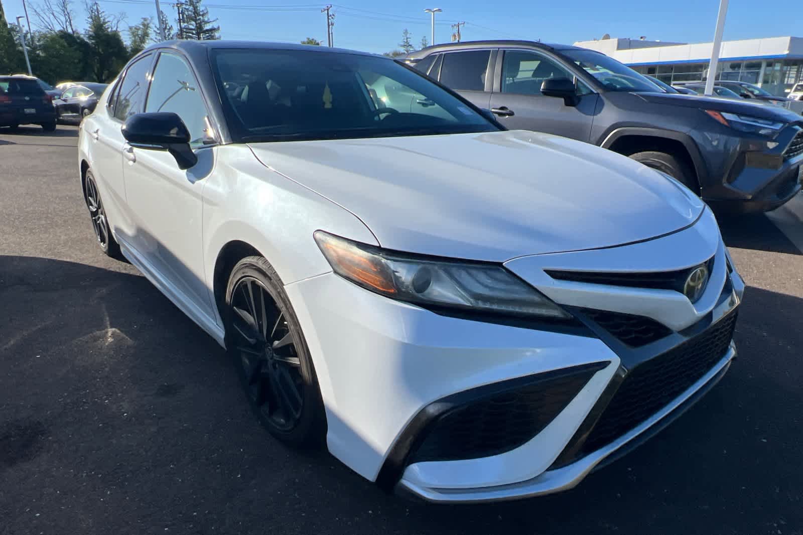 Certified 2022 Toyota Camry XSE FWD image 3