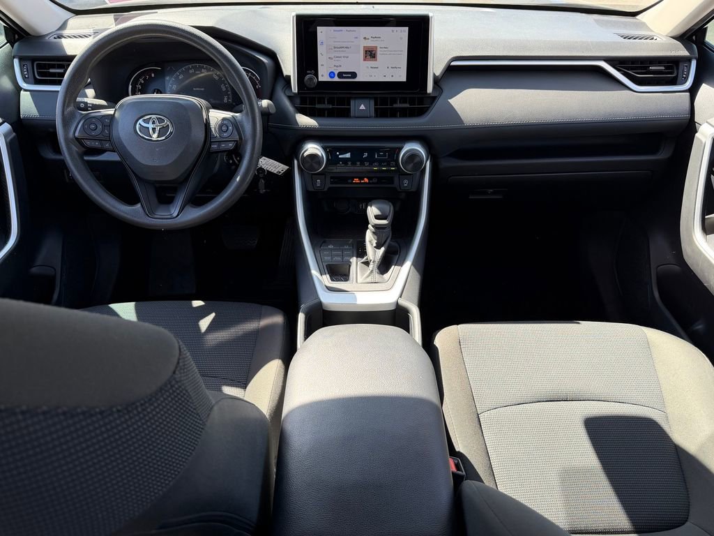 Used 2024 Toyota RAV4 LE AWD/4WD image 22