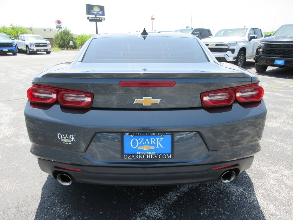 Certified 2023 Chevrolet Camaro LT RWD image 4