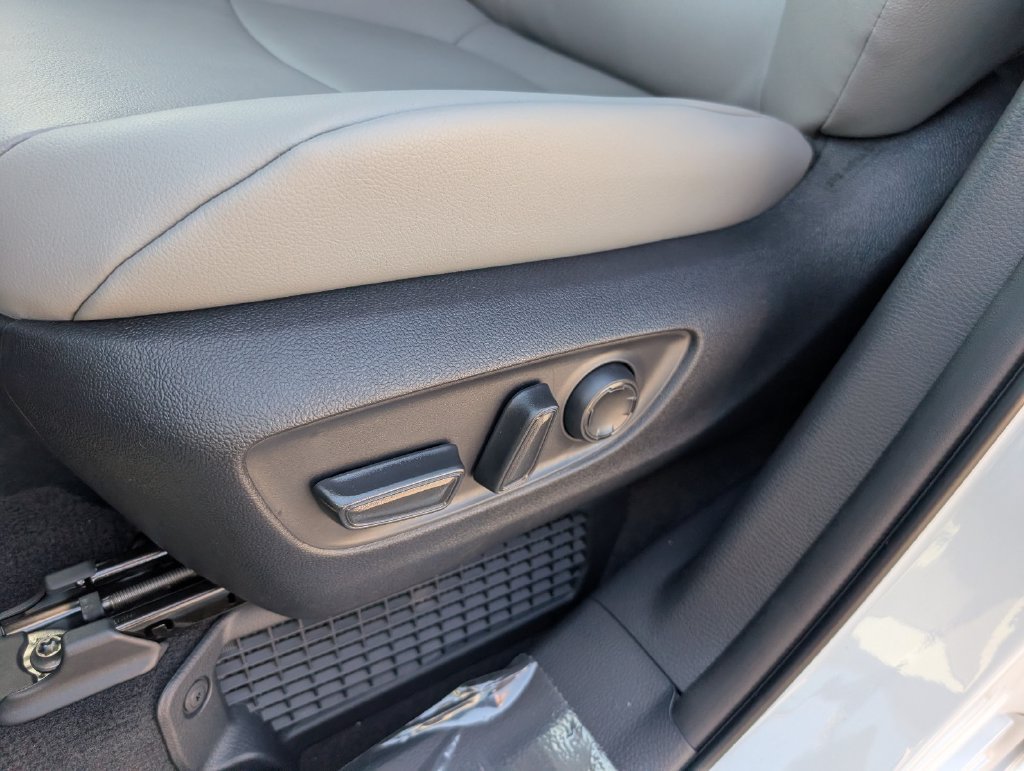 New 2026 Toyota Sienna XLE FWD image 10