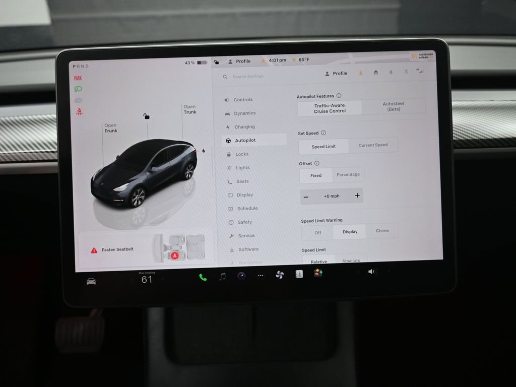 Used 2023 Tesla Model Y Long Range image 11