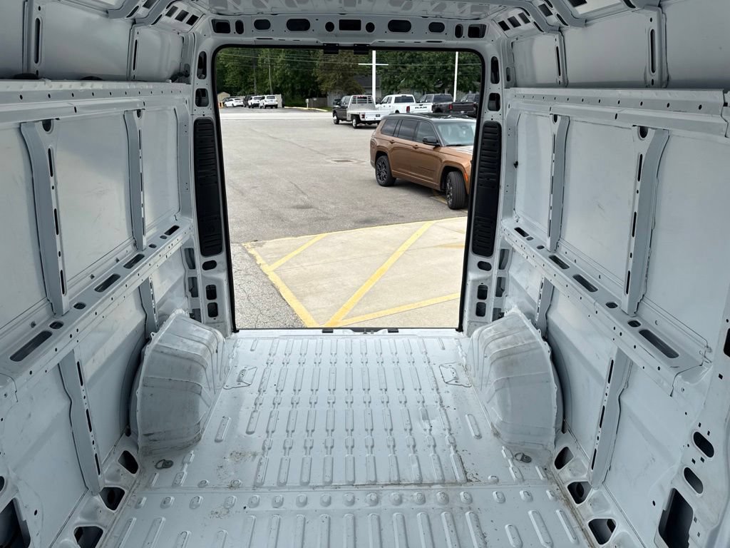 Used 2025 RAM ProMaster 2500 w/ Convenience Group FWD image 81