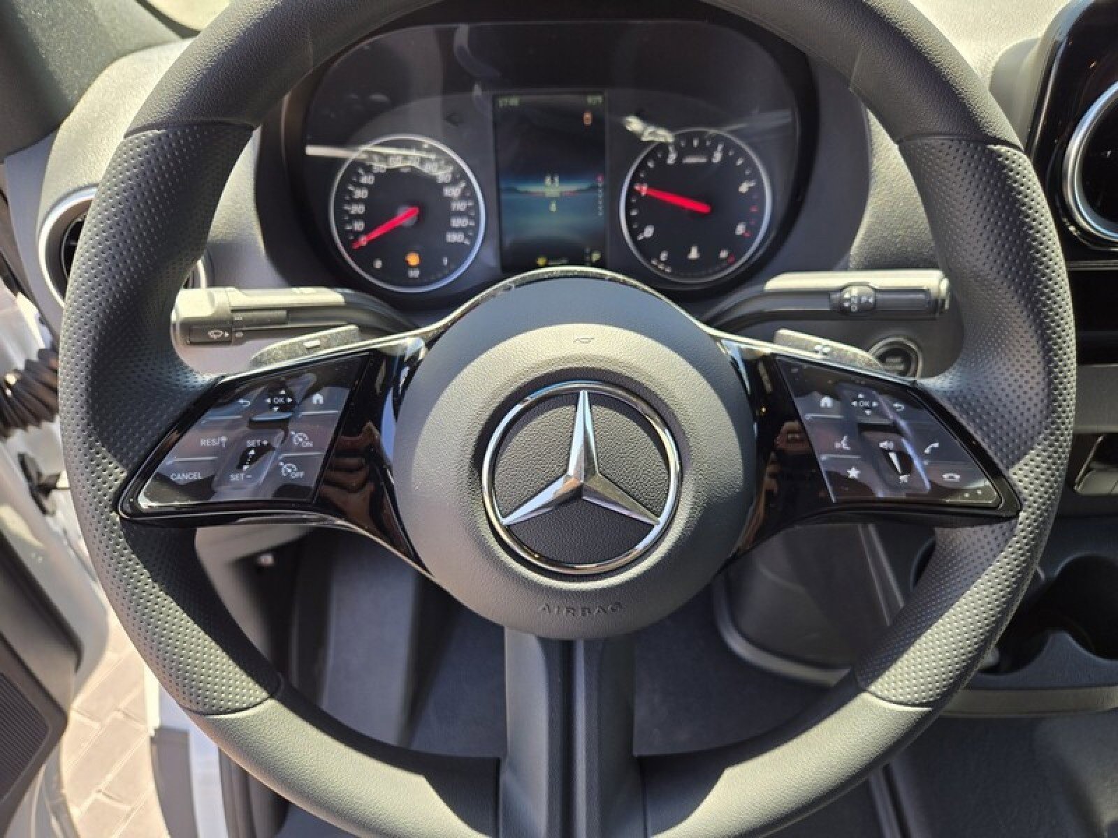 New 2025 Mercedes-Benz Sprinter 2500 image 27