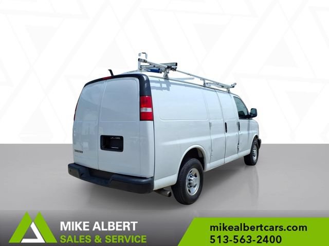 Used 2019 Chevrolet Express 3500 w/ Driver Convenience Package RWD image 7