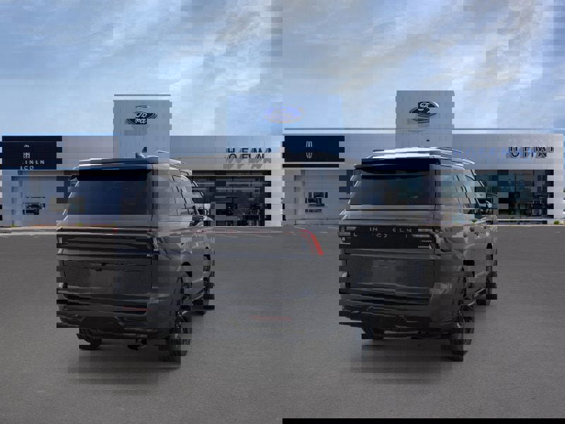 New 2025 Lincoln Navigator Reserve w/ Jet Appearance Package image 8