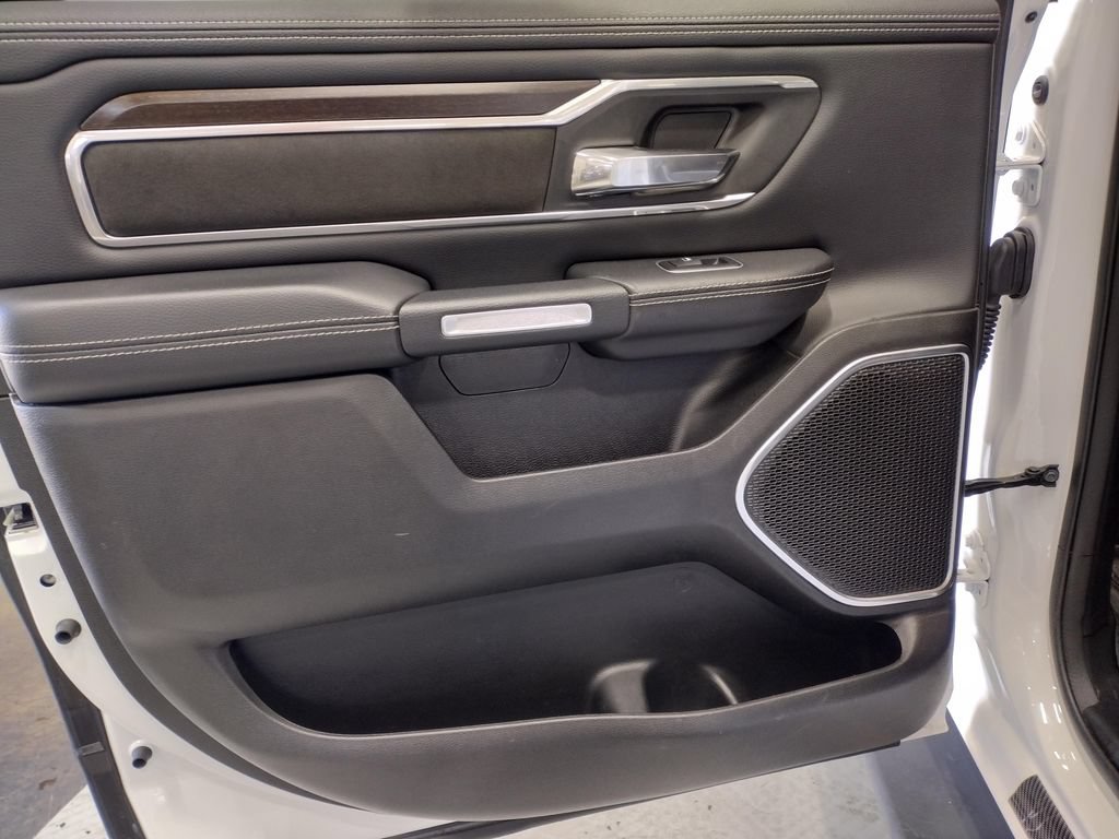 Used 2022 RAM 1500 Laramie AWD/4WD image 27