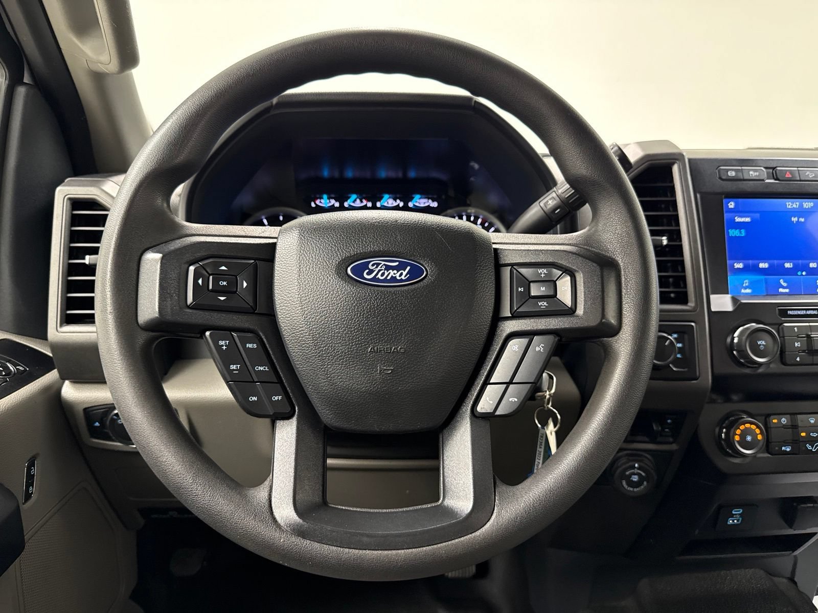 Used 2022 Ford F350 XL w/ STX Appearance Package AWD/4WD image 21