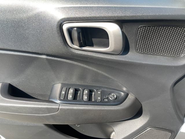 Used 2021 Hyundai Venue SE image 20