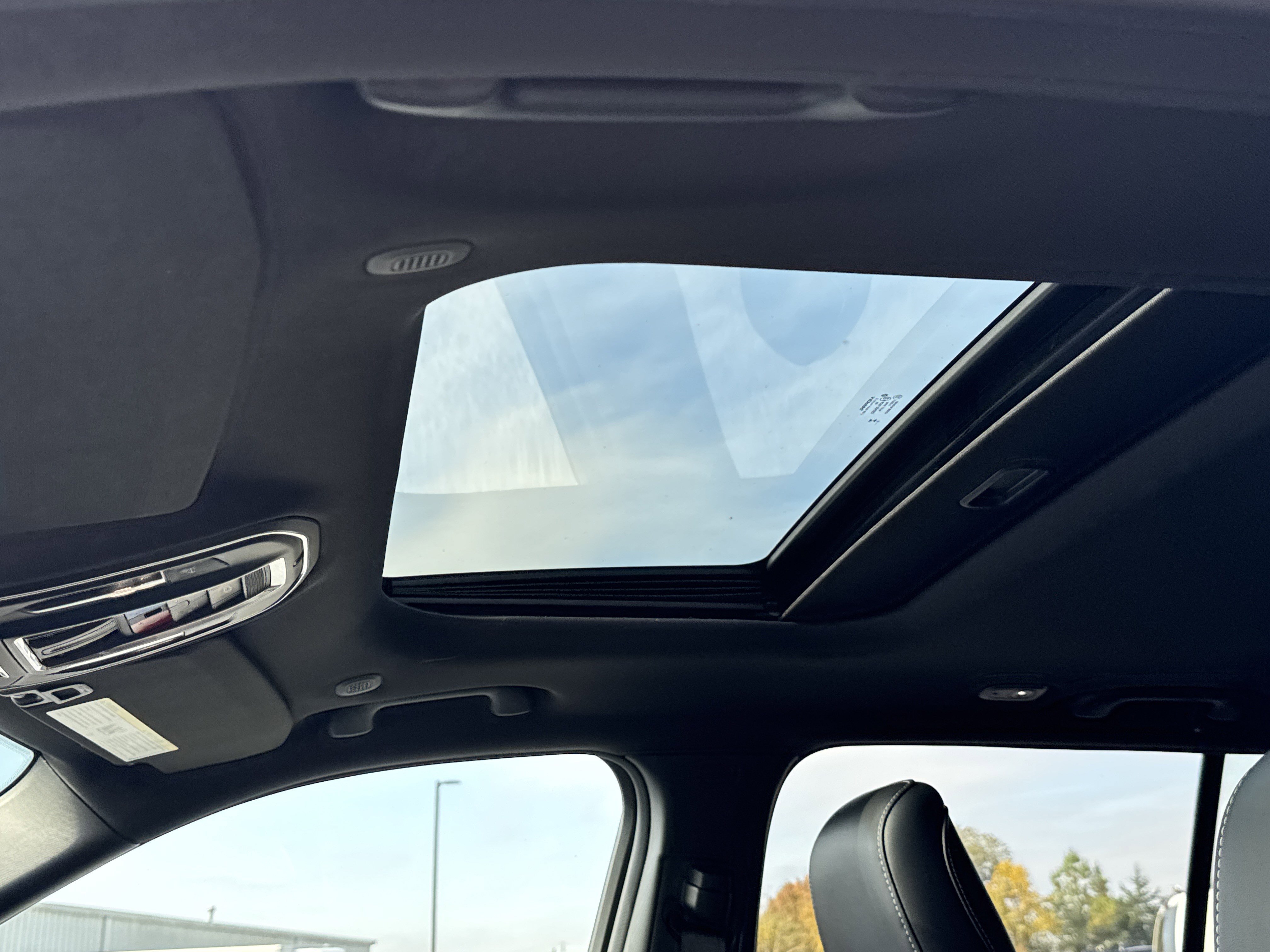 New 2025 Jeep Grand Cherokee Altitude image 38