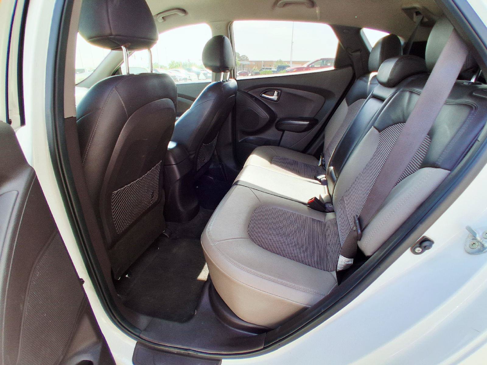 Used 2013 Hyundai Tucson GLS AWD/4WD image 17