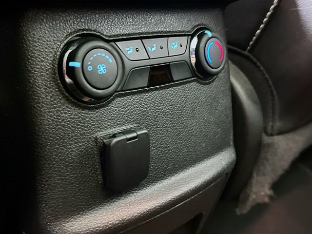 Used 2015 Ford Explorer Sport image 24