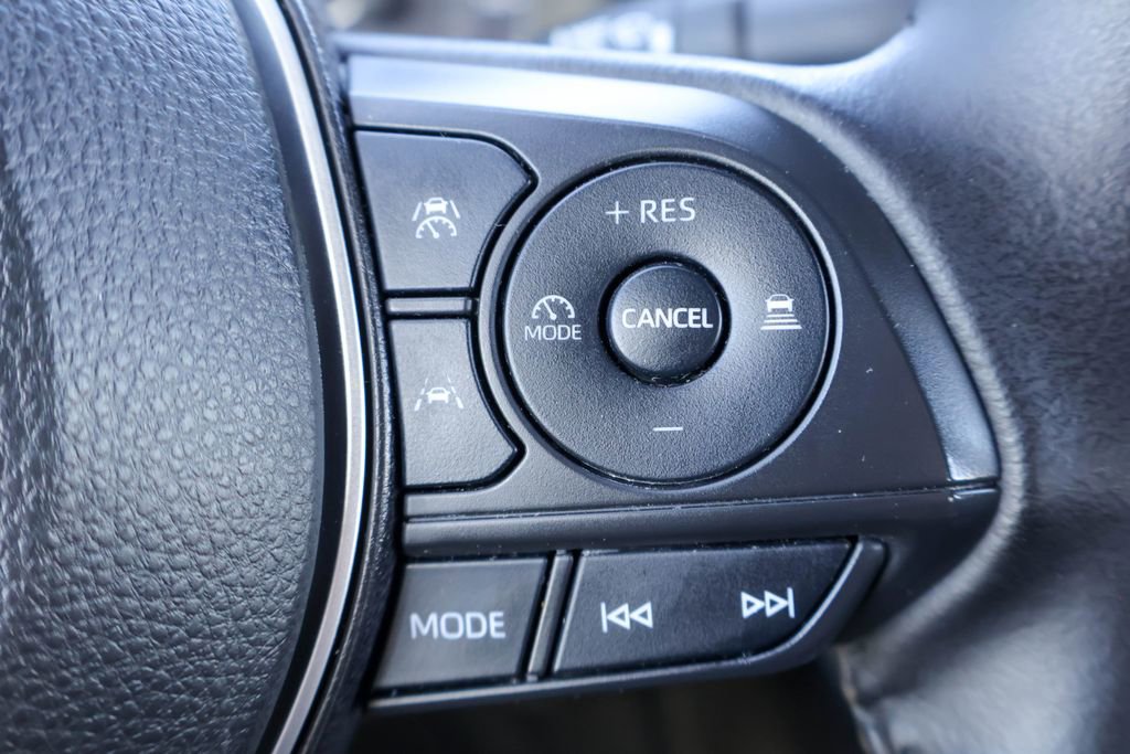 Used 2023 Toyota Corolla SE w/ Carpet Mat Package (TMS) FWD image 14