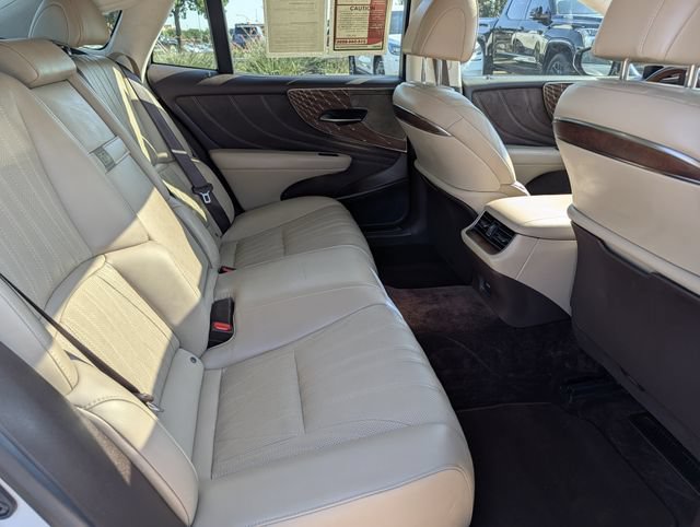 Used 2020 Lexus LS 500 w/ Interior Upgrade Package RWD image 32