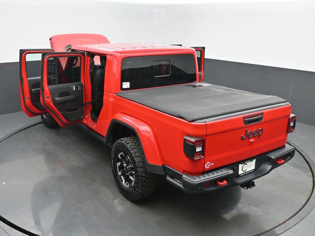 Used 2024 Jeep Gladiator Rubicon AWD/4WD image 64