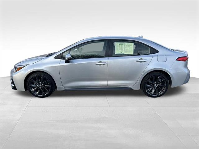 Certified 2024 Toyota Corolla SE FWD image 3