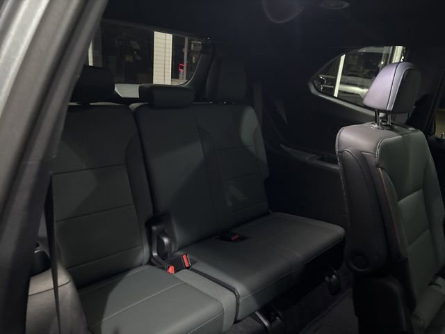 Used 2024 GMC Acadia AT4 w/ Luxury Package image 34