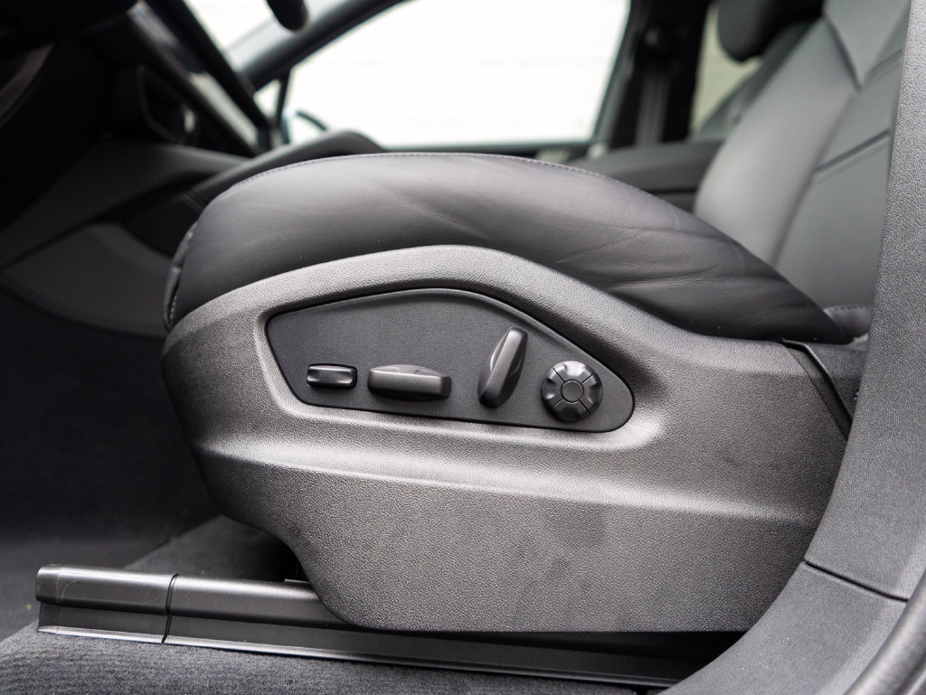 New 2026 Porsche Cayenne Coupe AWD/4WD image 20