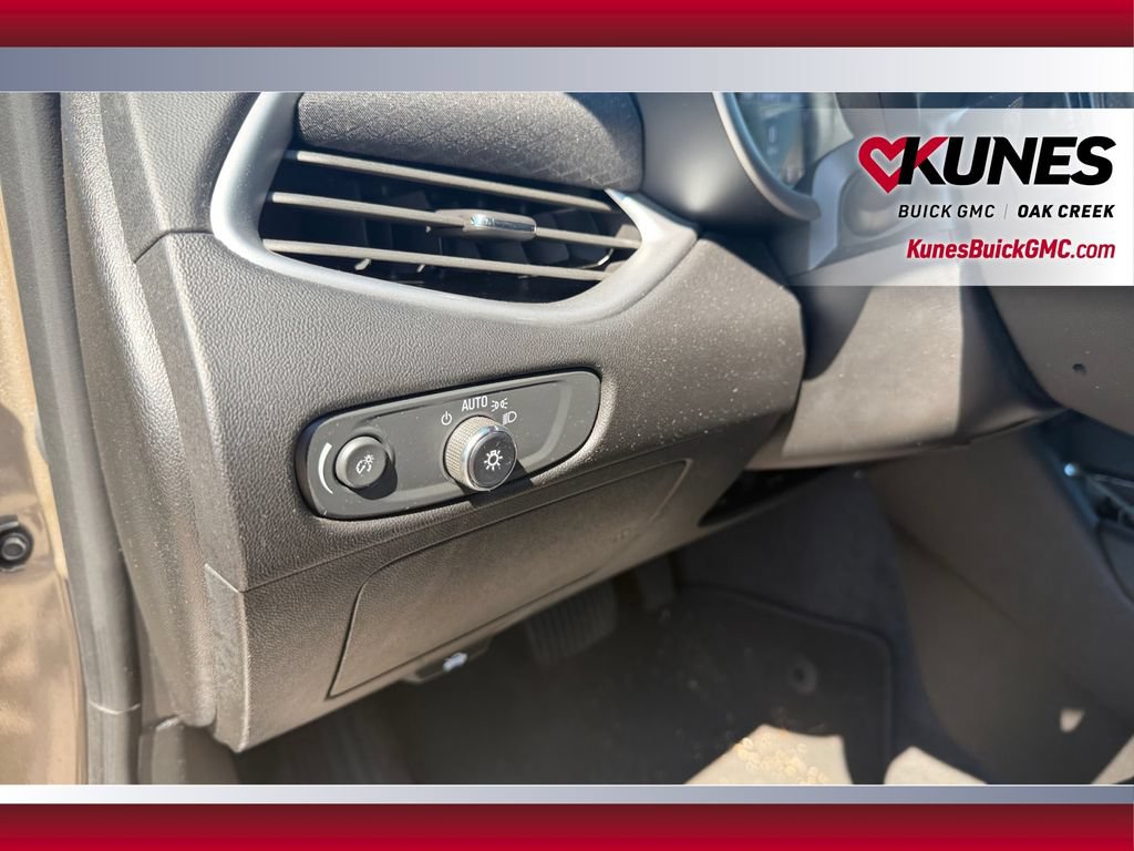 Used 2024 Chevrolet Malibu LT FWD image 19