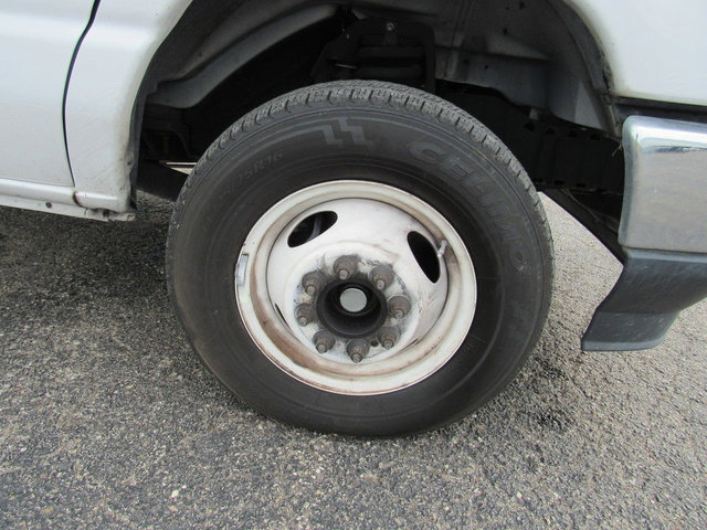 Used 2023 Ford E-450 and Econoline 450 Super Duty w/ Power Windows & Locks Group RWD image 10