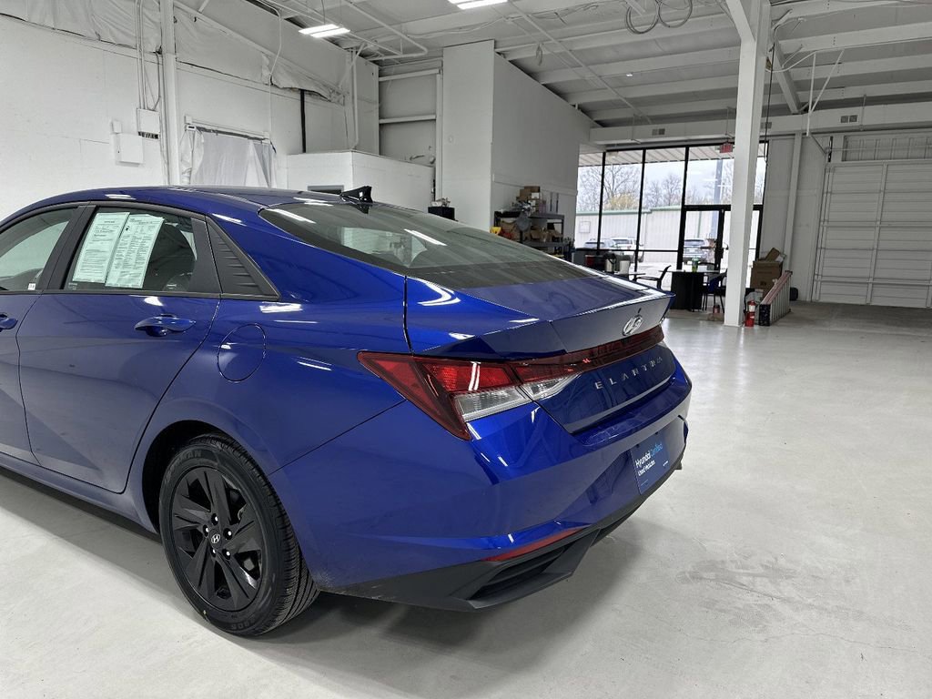 Certified 2021 Hyundai Elantra SEL image 15