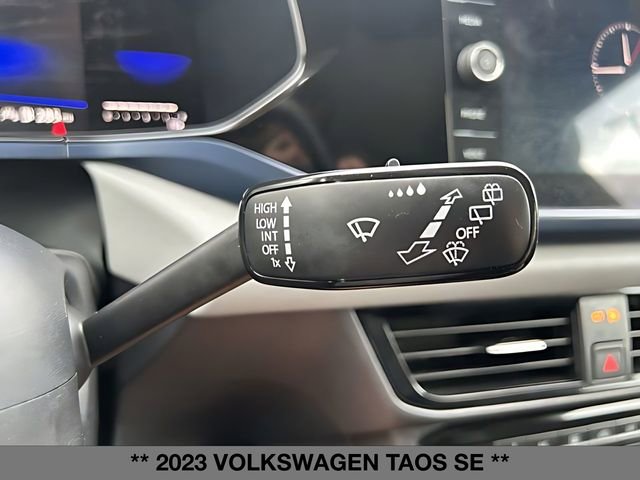 Used 2023 Volkswagen Taos SE w/ Panoramic Sunroof Package image 26