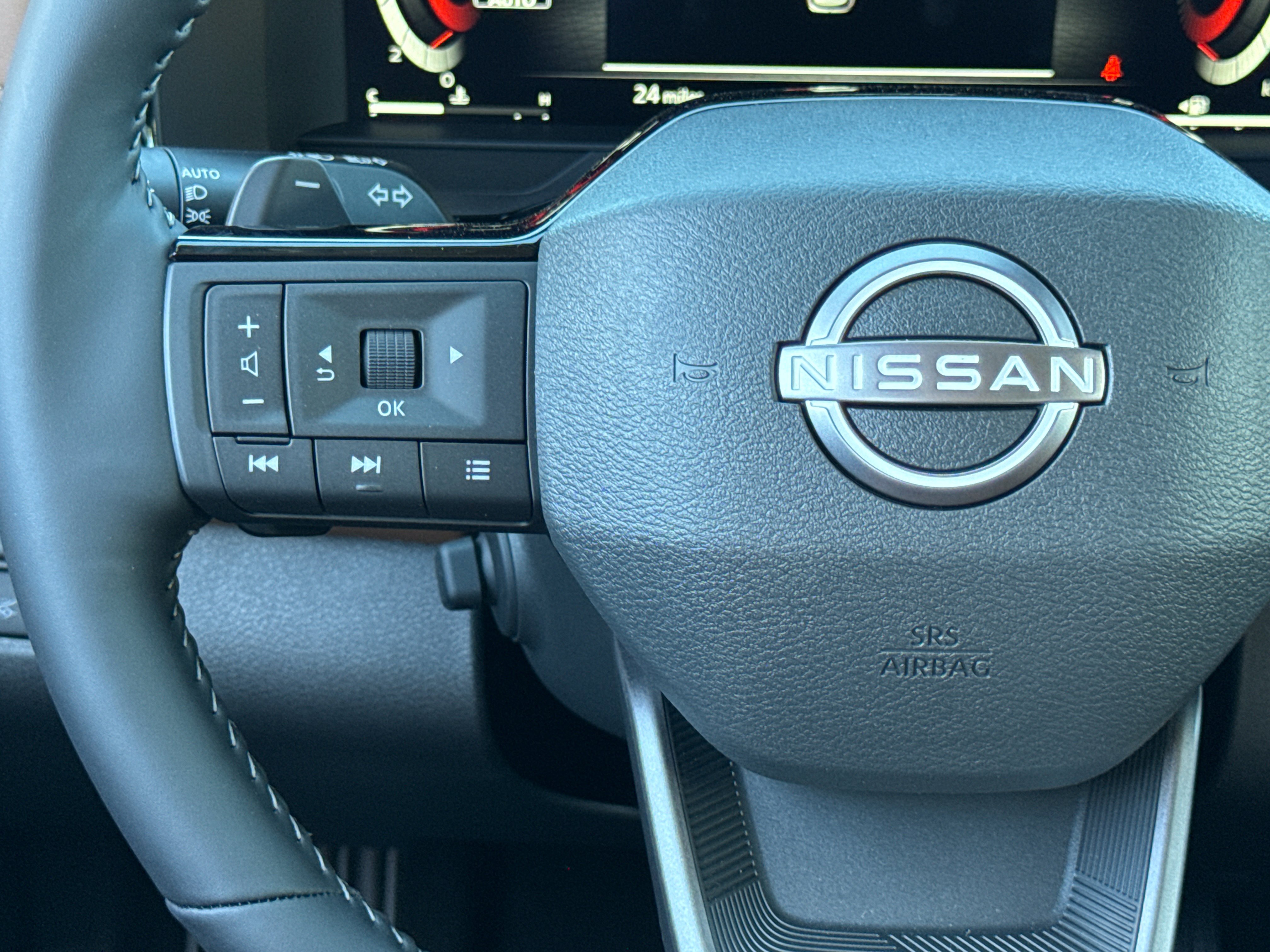 New 2026 Nissan Pathfinder Platinum AWD/4WD image 19