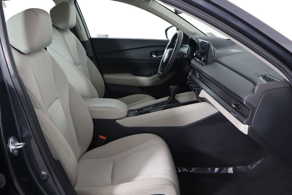 Used 2024 Honda Accord EX image 19