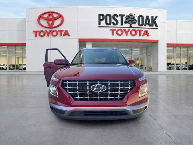 Used 2024 Hyundai Venue Limited image 13