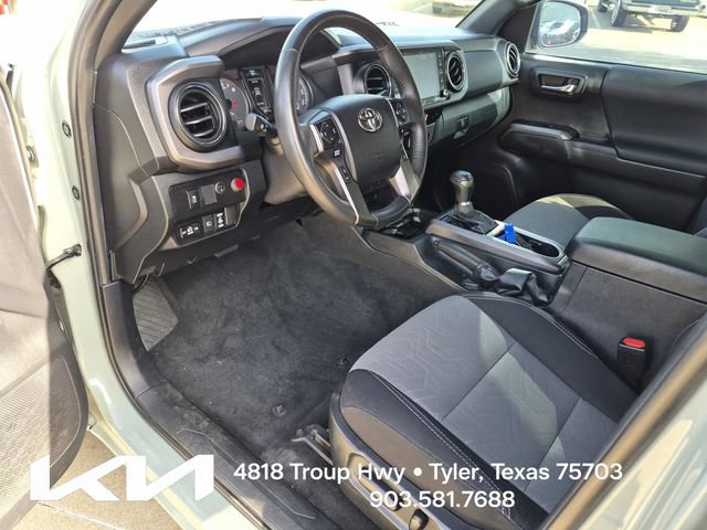 Used 2022 Toyota Tacoma TRD Off-Road AWD/4WD image 20