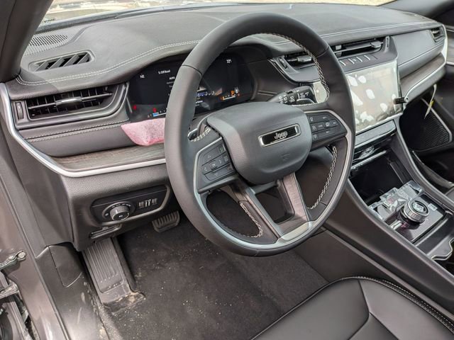 New 2026 Jeep Grand Cherokee L Limited w/ Limited Altitude Package AWD/4WD image 11