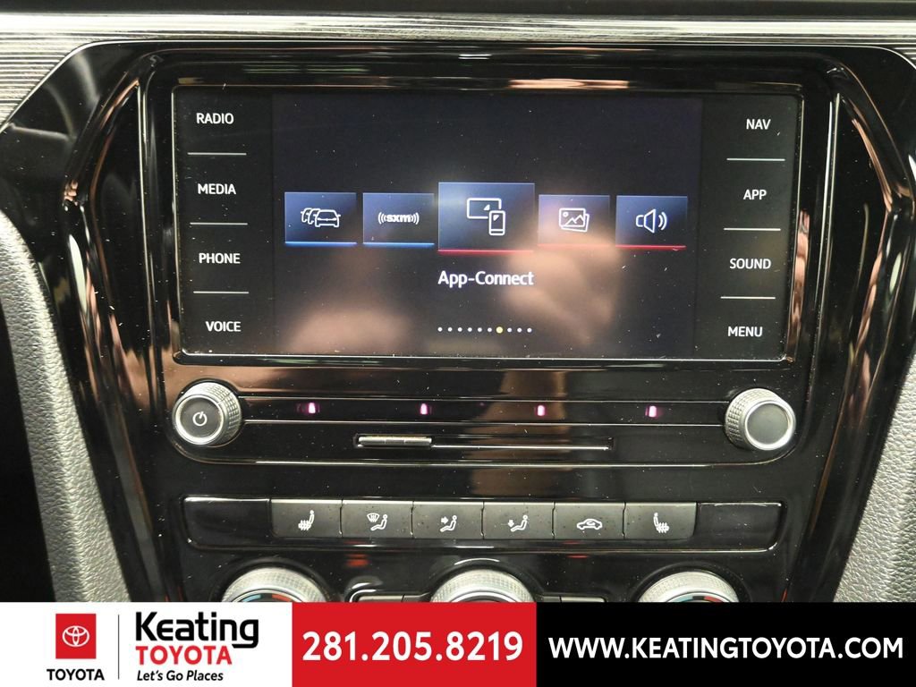 Used 2022 Volkswagen Passat 2.0T R-Line image 7