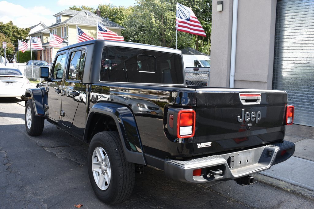 Used 2022 Jeep Gladiator Sport image 8