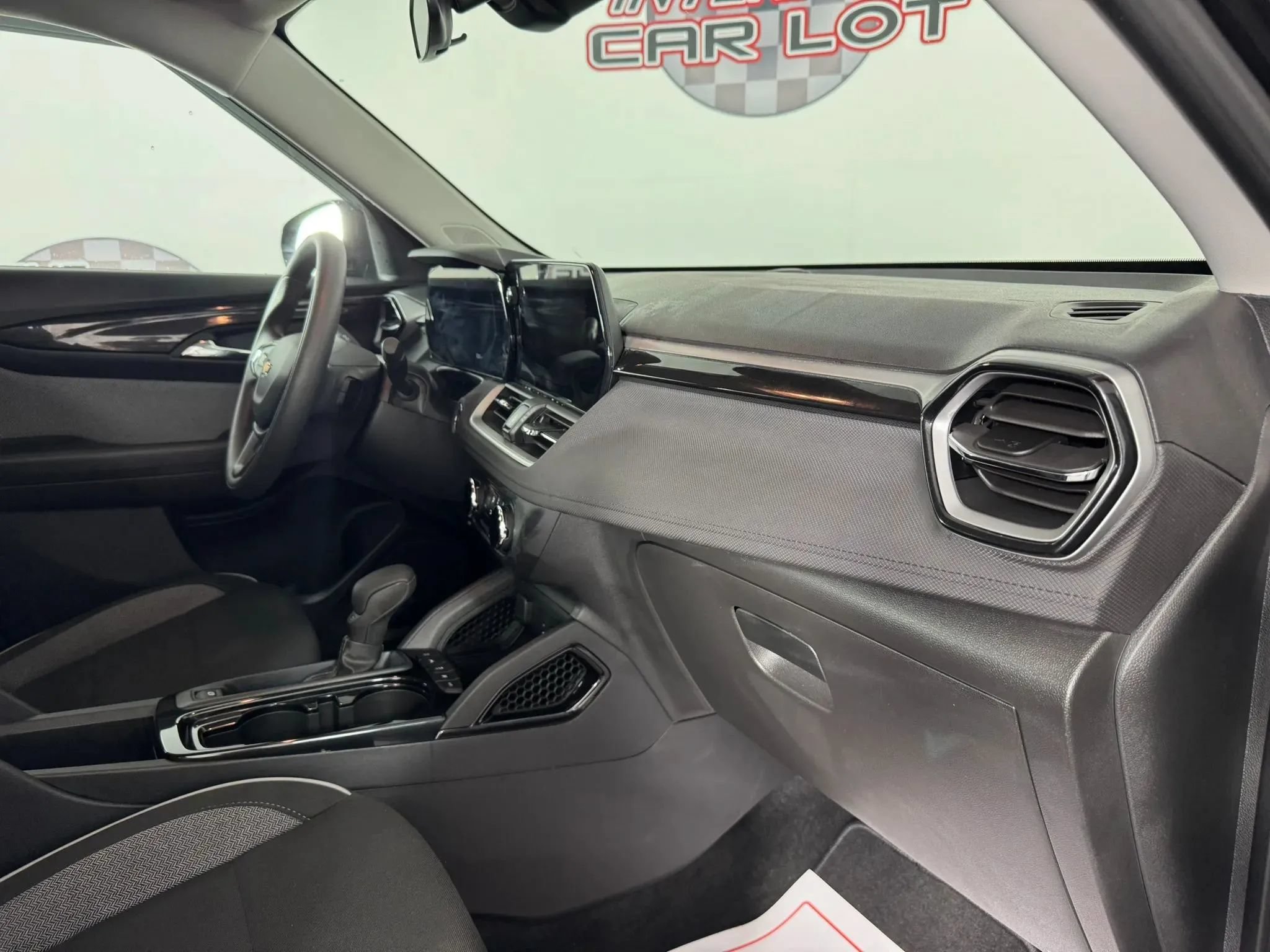 Used 2026 Chevrolet TrailBlazer LS w/ LS Convenience Package AWD/4WD image 12