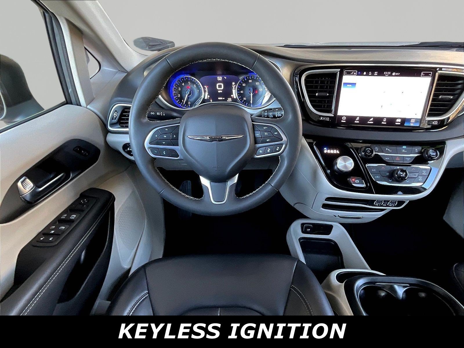 Used 2023 Chrysler Pacifica Touring-L FWD image 8