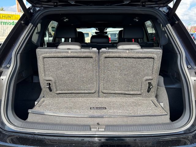 Used 2020 Volkswagen Tiguan SEL Premium R-Line image 32