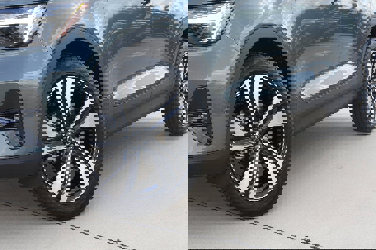 New 2026 Volvo XC40 B5 Plus w/ Protection Package Premier image 6