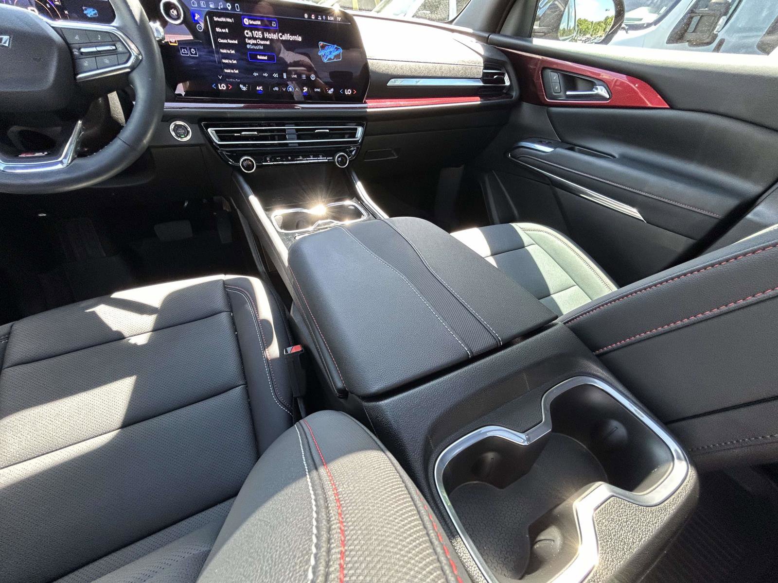 Used 2026 Chevrolet Traverse Z71 w/ Driver Confidence Package AWD/4WD image 12