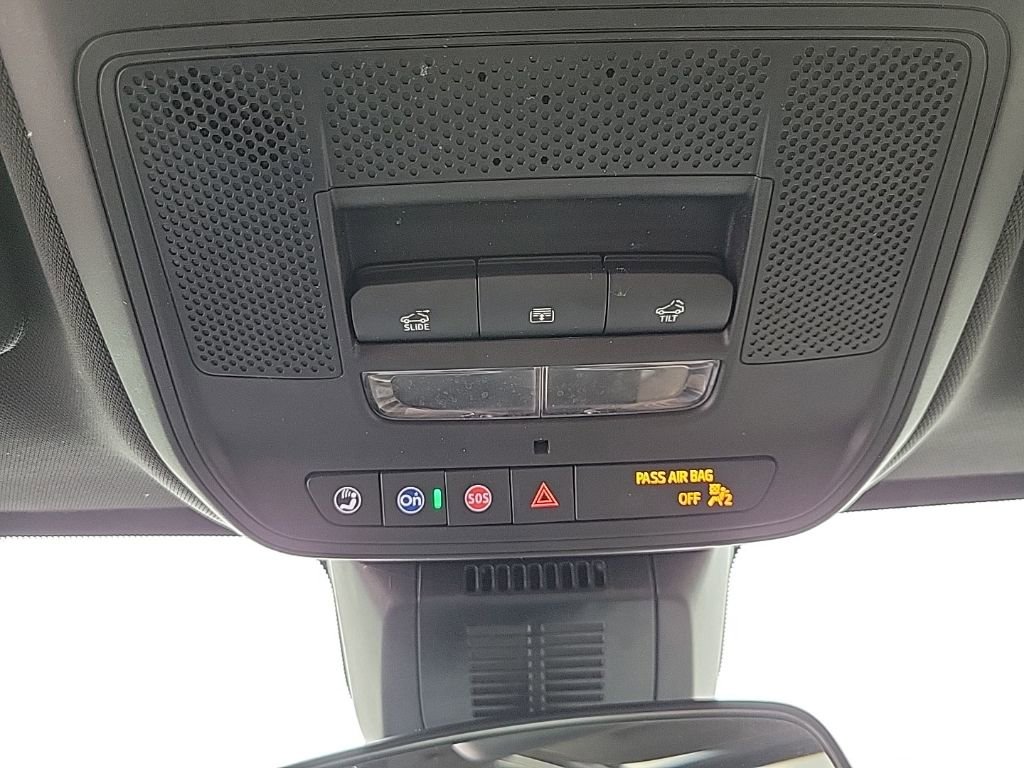 Used 2025 Chevrolet Equinox ACTIV w/ Convenience Package III image 20