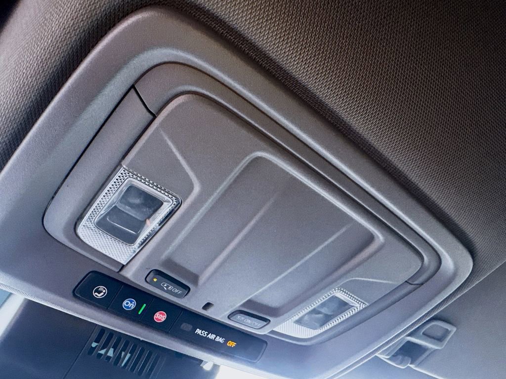 Used 2022 GMC Sierra 1500 SLT image 17