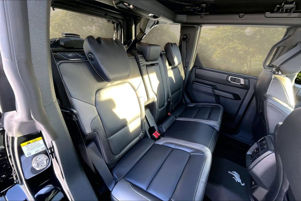 New 2025 Ford Bronco Outer Banks w/ Sasquatch Package image 9