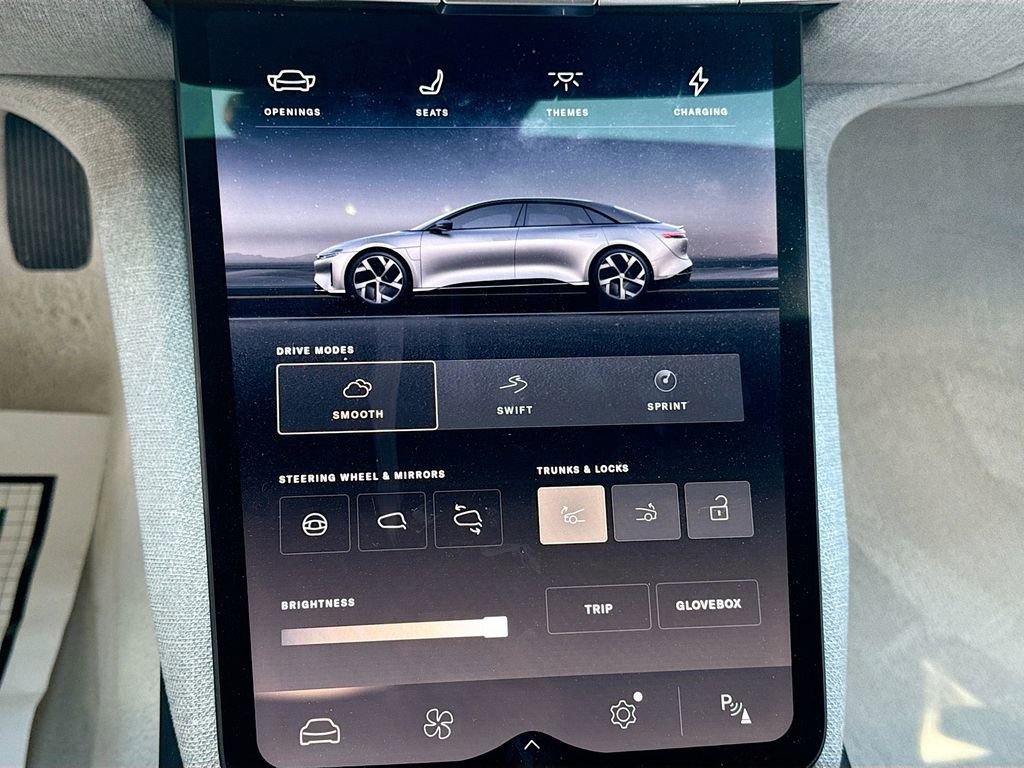 Used 2024 Lucid Air Touring image 16