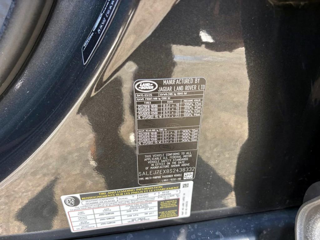 Used 2025 Land Rover Defender 110 S image 29