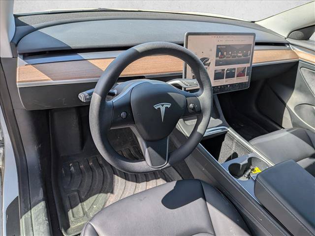 Used 2023 Tesla Model 3 Standard Range RWD image 9
