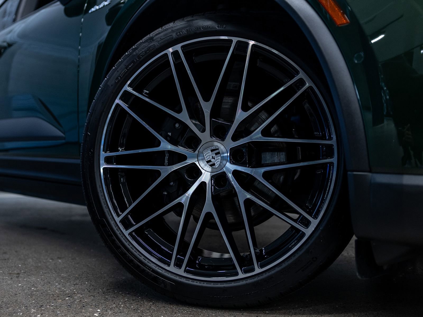 Certified 2025 Porsche Macan Electric RWD image 17