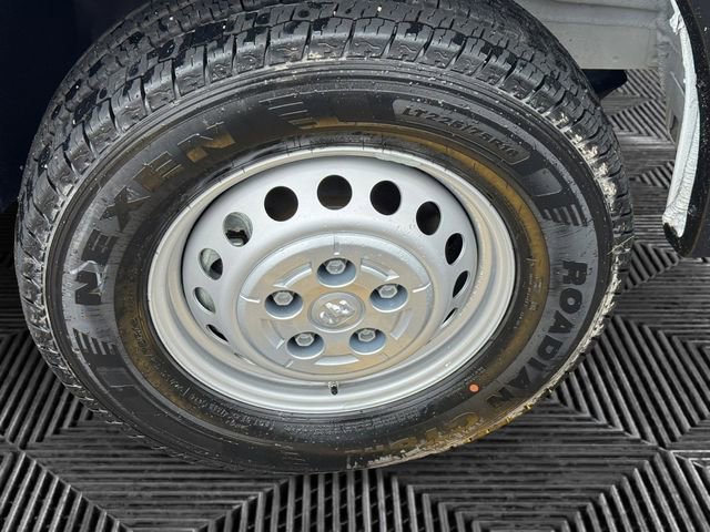 Used 2025 RAM ProMaster 2500 w/ Convenience Group image 9