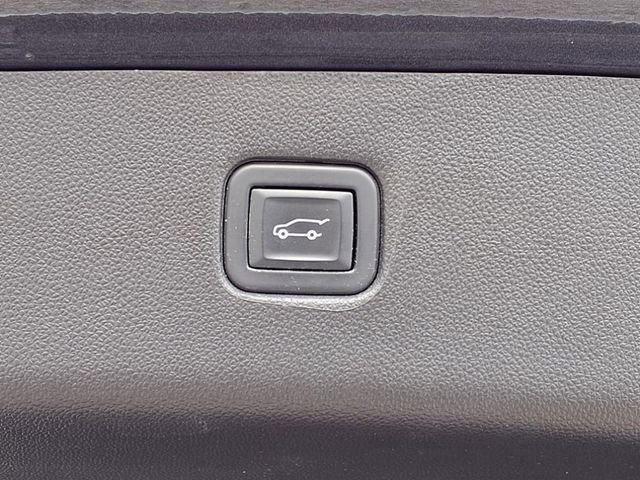 Used 2022 Chevrolet Blazer LT image 3