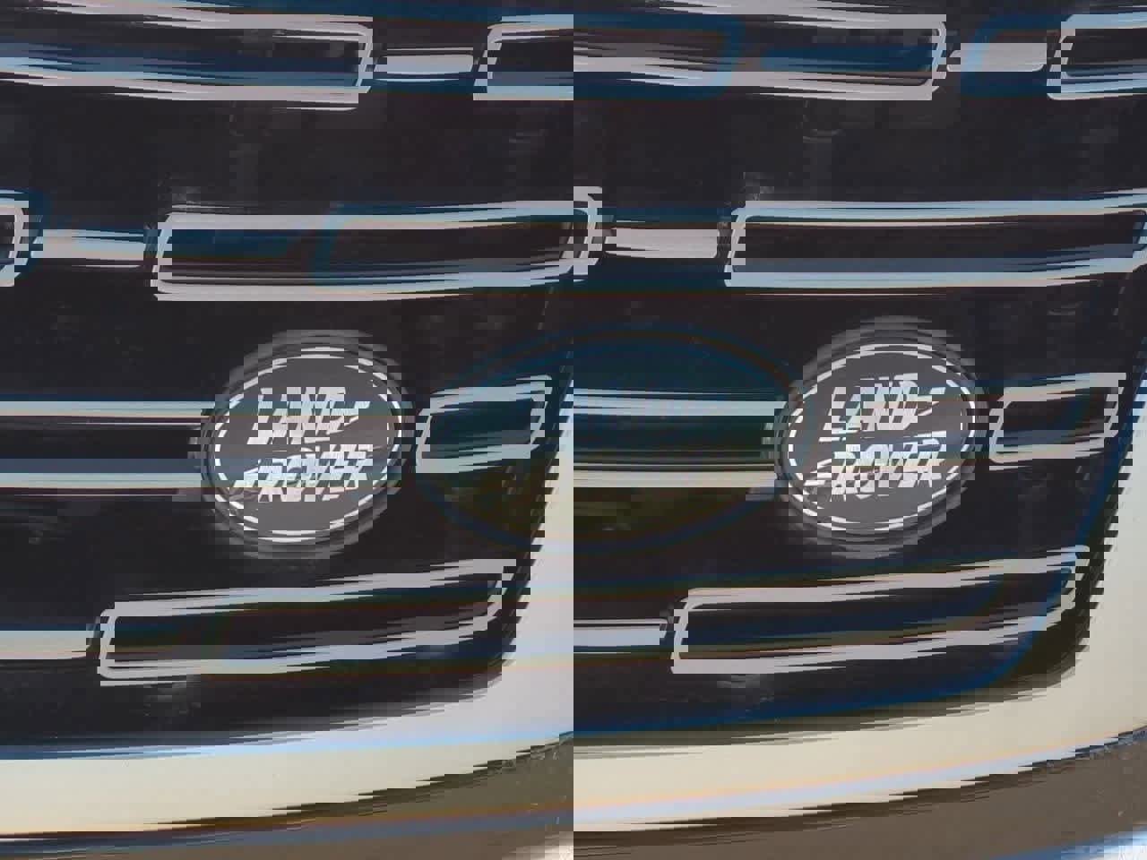 New 2025 Land Rover Range Rover SE image 11